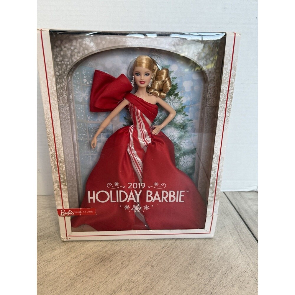 2019 Holiday Barbie Doll Blonde Signature #FXF01 Mattel‎ Collectible